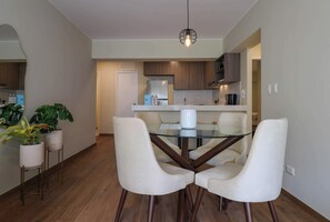 Dining - w* | Radiant 2BR w/ Great Balcony Near Kennedy Park (Miraflores)