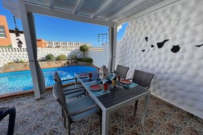 Outdoor dining - Casa Paraiso Comfortable holiday residence (Costa Calma)