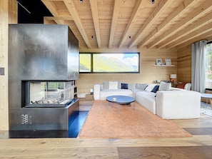 TV, fireplace - Chalet Béli - Montriond - Centre village (Montriond)