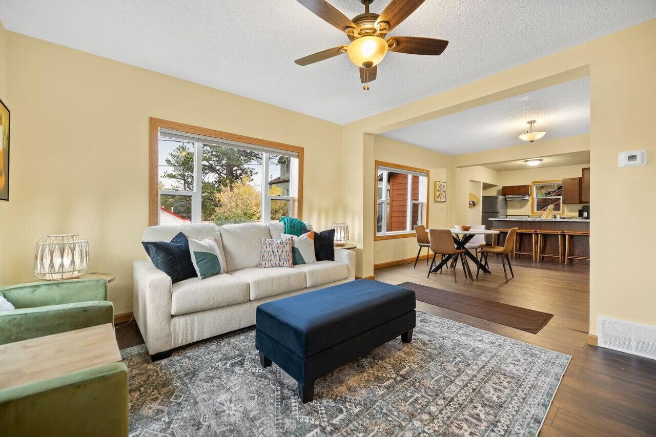 Jolee Pines, Close To Attractions - Deadwood, SD