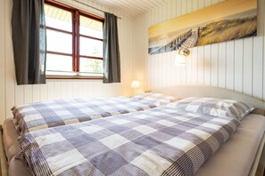 3 室のベッドルーム、旅行用ベビーベッド、WiFi (無料)、ベッドシーツ