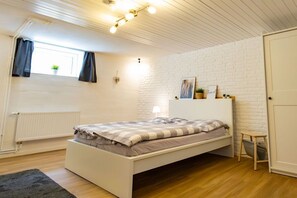 3 slaapkamers, reisbedje, gratis wifi, beddengoed