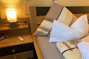 1 sovrum, strykjärn/strykbräda, internet och sängkläder