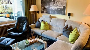 Smart-TV, Kamin, Videospiele, DVD-Player