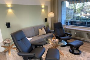 Smart TV, fireplace, video games, DVD player