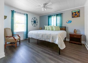 2 chambres, bureau, fer et planche à repasser, lit parapluie