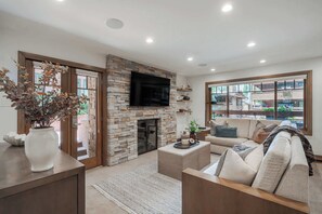 Smart TV, fireplace, stereo, offices