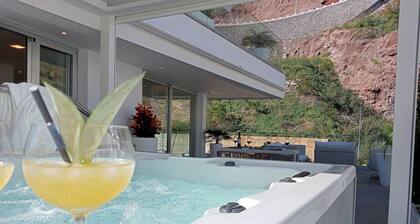 Serendipity Blue - Luxury flat with 80m2 terrace and Jacuzzi