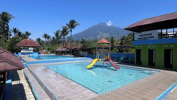 2 outdoor pools, open 8:00 AM to 9:00 PM, sun loungers