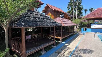 2 outdoor pools, open 8:00 AM to 9:00 PM, sun loungers