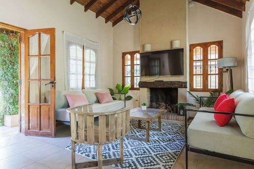 MOT + Alzaga 5100 - 4 Bd House Pool, BBQ + Daily Cleaning