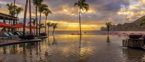 Lämmitetty uima-allas