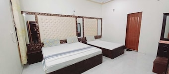 Cosy Inn Guest House Karachi
