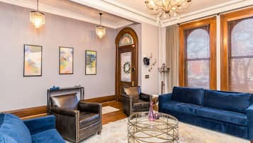 TV, peis og stereoanlegg