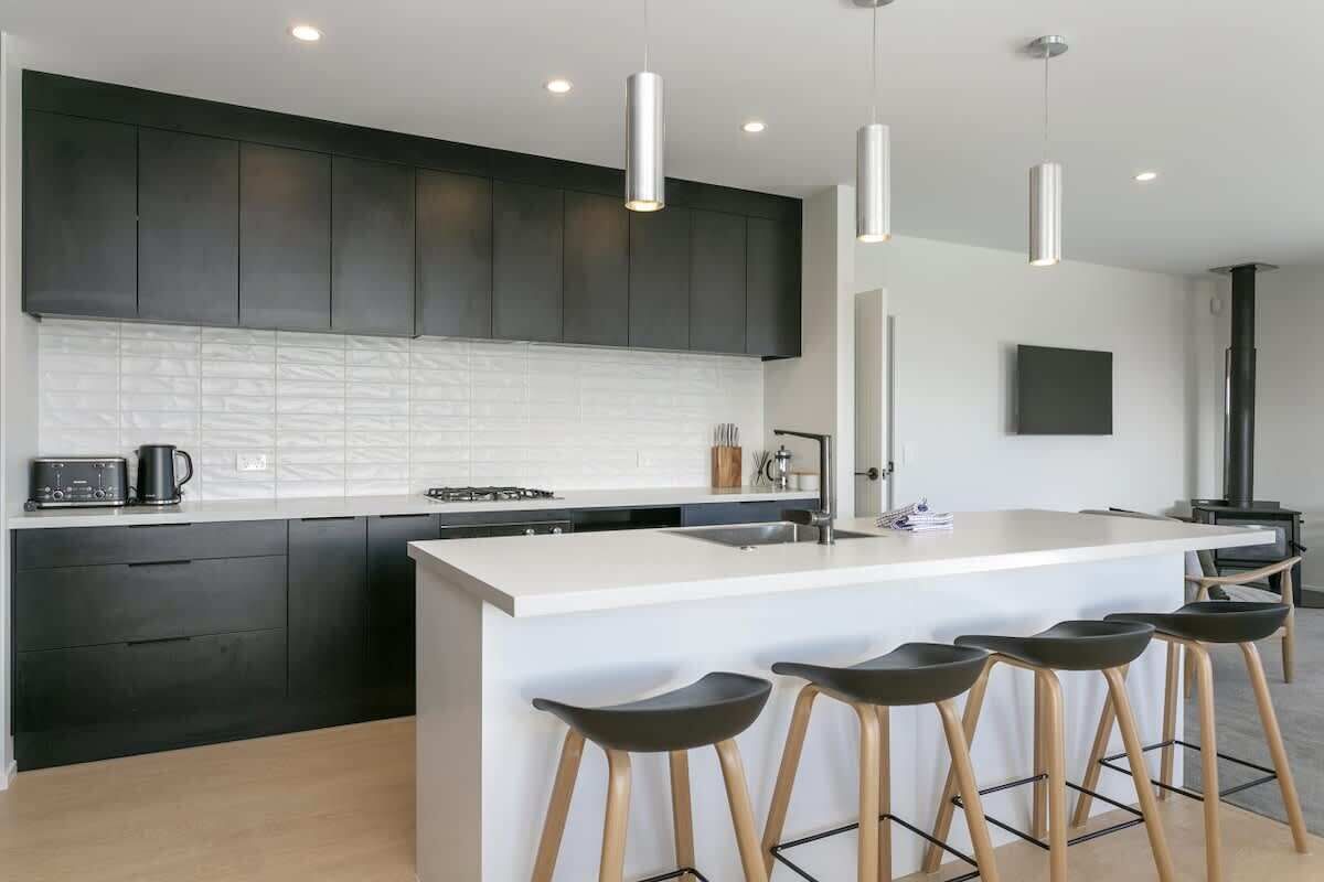 ثلاجة، ميكروويف، فرن، موقد طهي مسطح