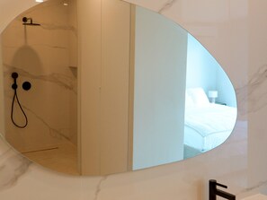 Room - Apartment with Private Pool and Garden View (Saint-Martin)