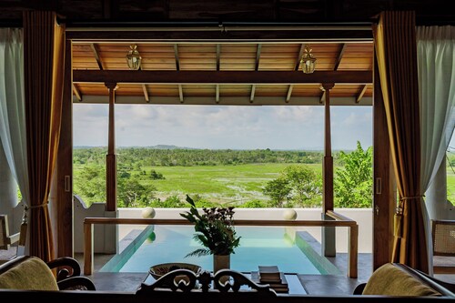 Monkey  House - Luxury Private Villa in Tangalle with a Infinity Pool