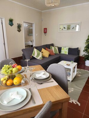 Living area - Arrifes Holiday Home (Cascais)