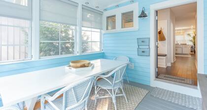 Designer Downtown Home, Assn Pool, Walk To Beach