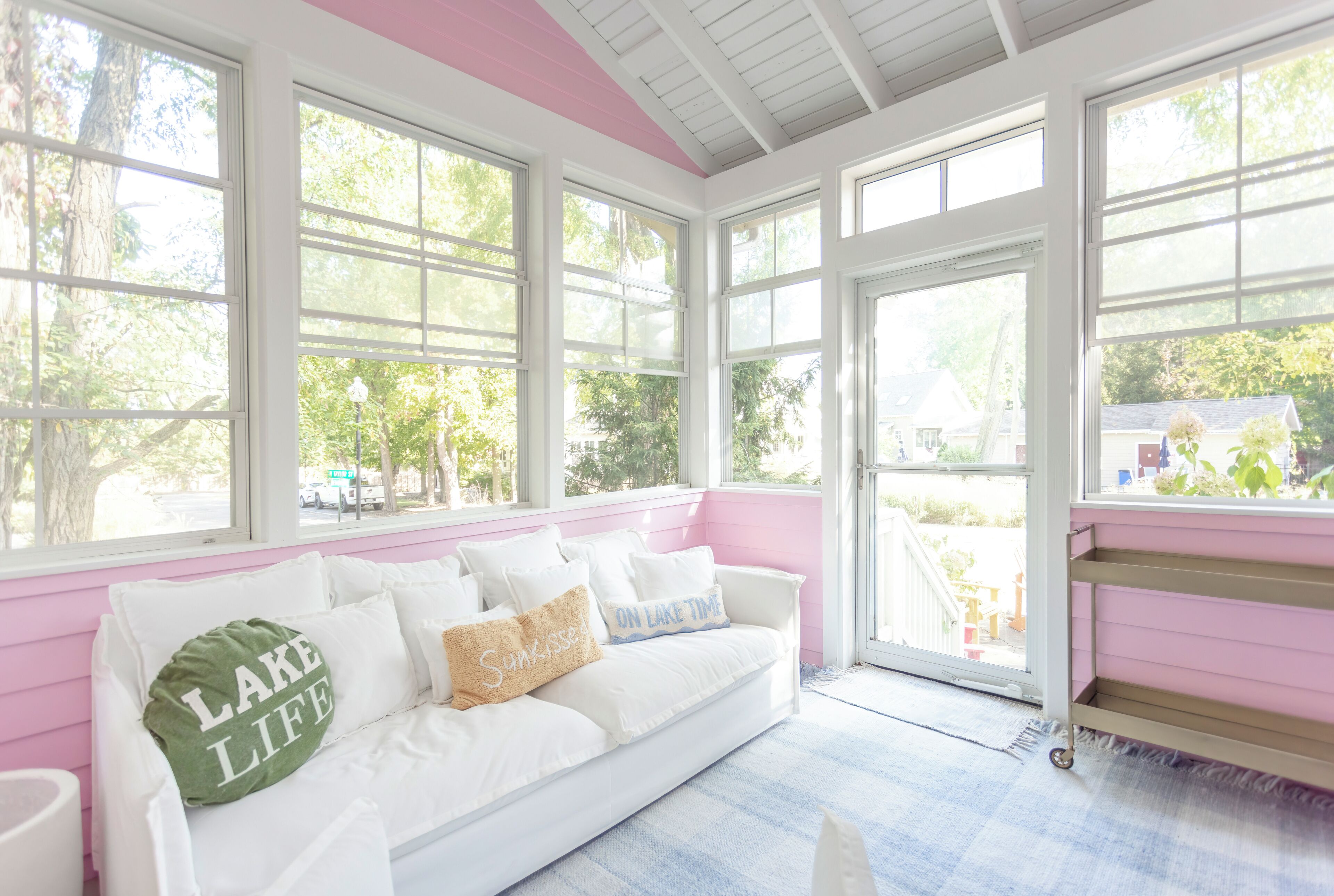 Designer Downtown Home, Assn Pool, Walk To Beach - New Buffalo, MI