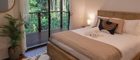 4 chambres, fer et planche à repasser, lit parapluie, Wi-Fi gratuit