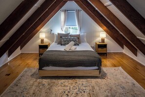 4 habitaciones, tabla de planchar con plancha y cuna de viaje 