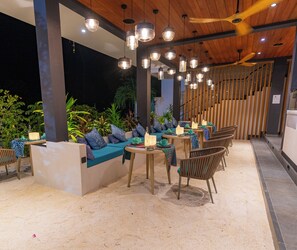 Free daily buffet breakfast - Whale Shark Boutique (Fenfushi)