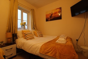 Triple Room, Patio - Southdown House (Chesterfield)