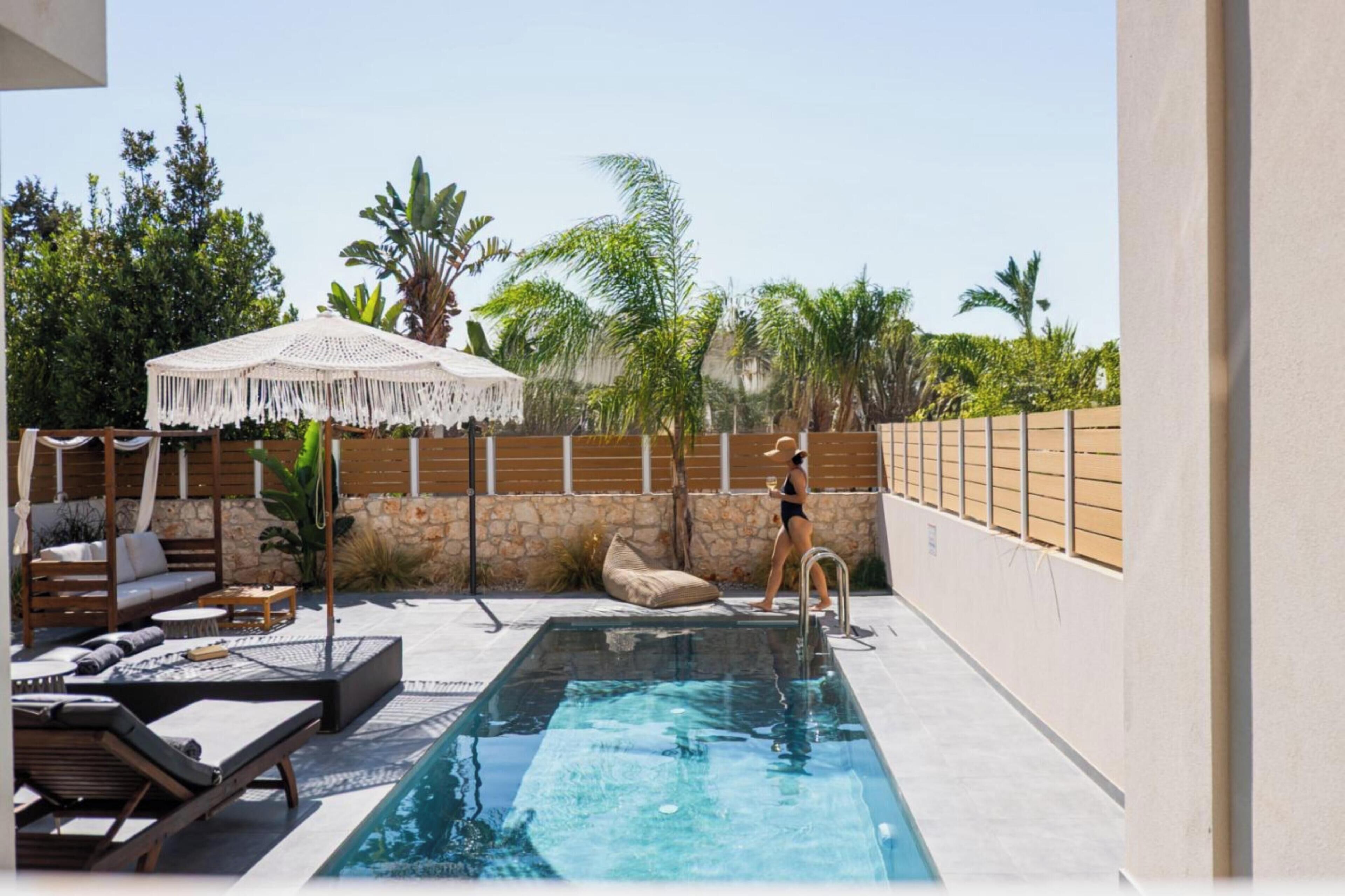 Standard Villa, Pool View