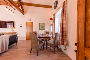 Dining - Clenchacre Mews a Luxury Apartment on the High Street in Broseley Shropshire (Broseley)