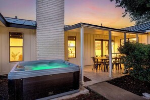 屋外ダイニングエリア