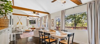 Blueberry Escape-Lakefront Family Cabin on Beaver Lake