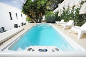 Pool - My Rental Homes - Villa Seahorse private pool and air conditioning (Cala Llonga)