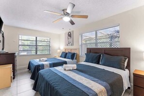 5 chambres, fer et planche à repasser, Wi-Fi gratuit, draps fournis