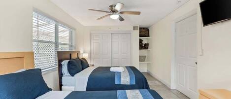 5 chambres, fer et planche à repasser, Wi-Fi gratuit, draps fournis