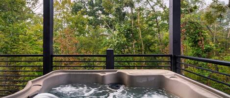 Tina de hidromasaje al aire libre