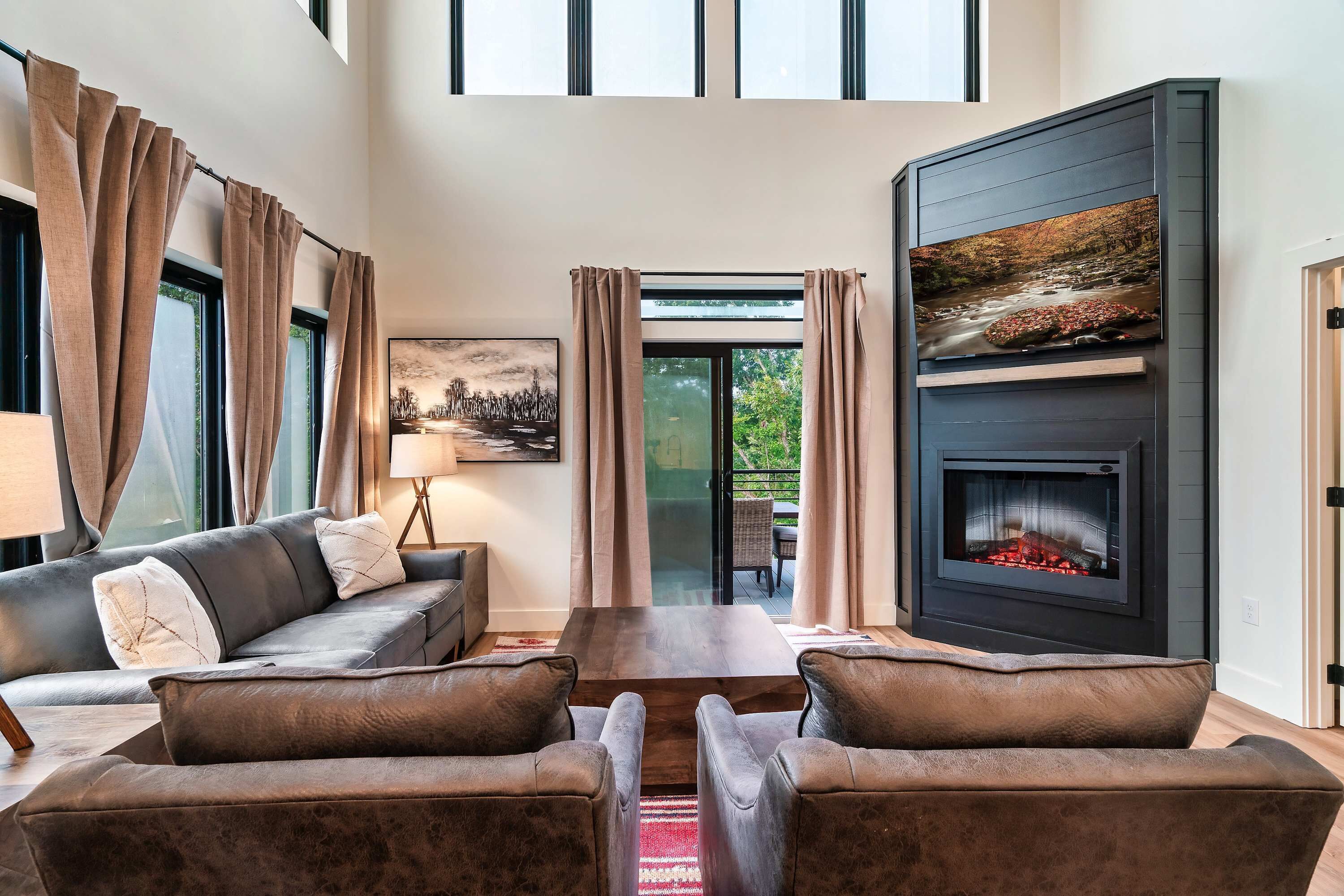 TV, fireplace, offices