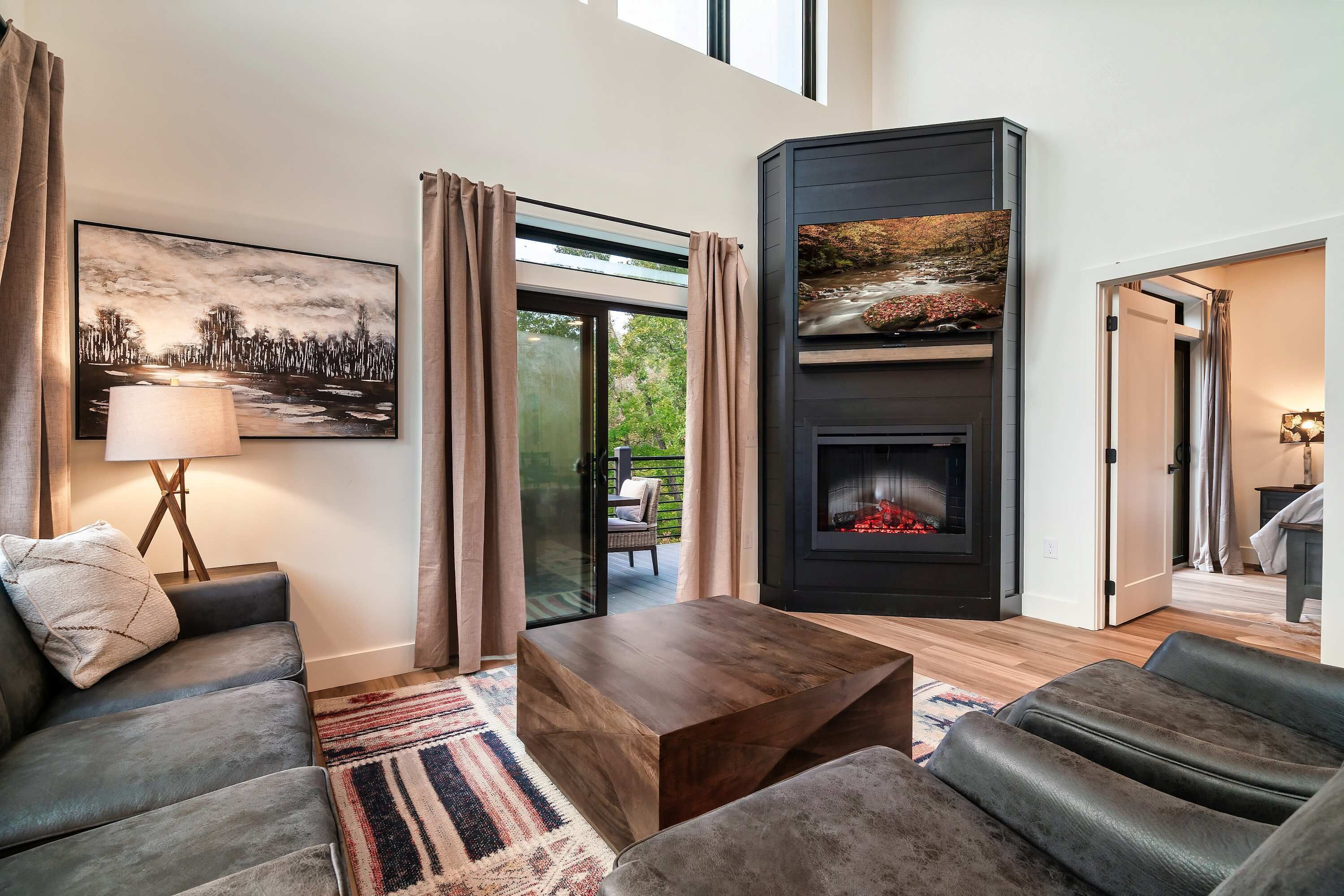 TV, fireplace, offices