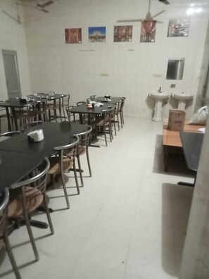 Dining - Karni hotel and restaurant (Nohar)