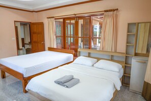 5 slaapkamers, een strijkplank/strijkijzer, wifi