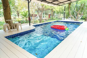 Pool - Keith Ratchaburi (Banpong)