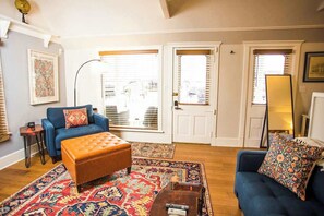 TV, fireplace, offices