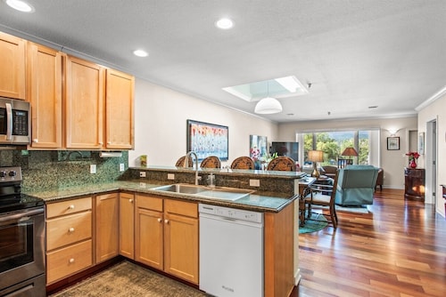 The Perch on Main | Top Floor D/T Carbondale Condo