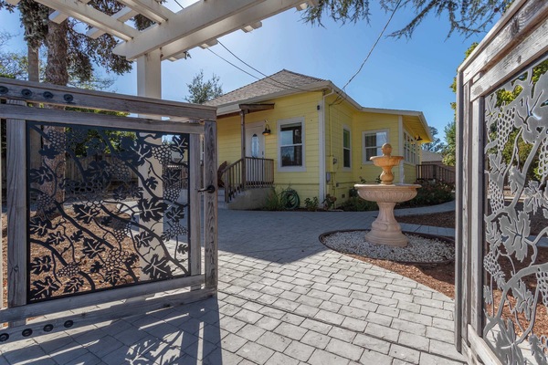 Welcome to the Greaton House!