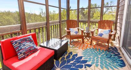 Prime Location, Short Walk To The Beach, Water Views, Sun Deck