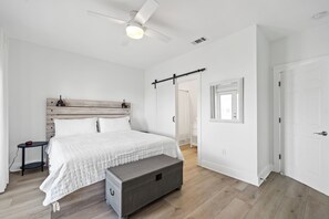 7 bedrooms, iron/ironing board, free WiFi, bed sheets