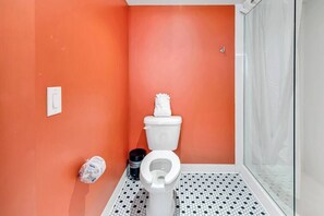 Douche, serviettes fournies