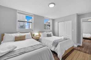 2 bedrooms, iron/ironing board, internet, bed sheets