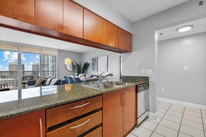 Interior - 2BR Retreat • Rooftop Pool • Near Miami Stadium (Miami)