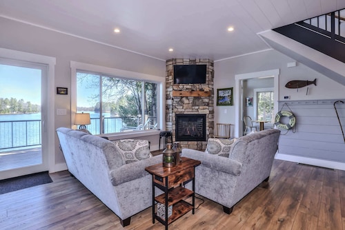 Eikedahls' Shoreview Cottage